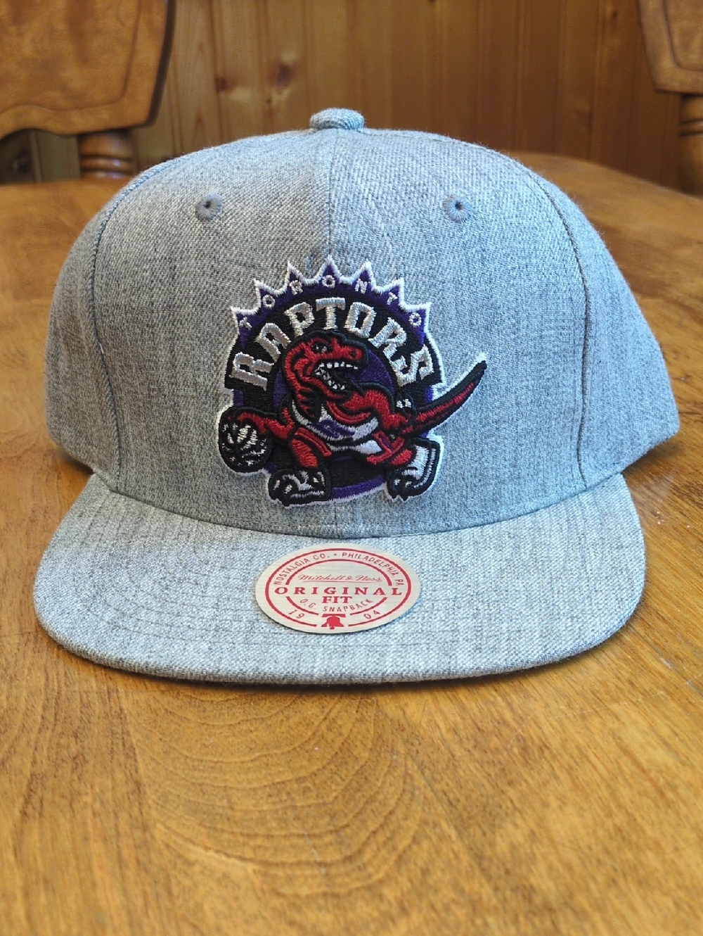 Mitchell & Ness Gray Toronto Raptors Heather Snapback Cap
